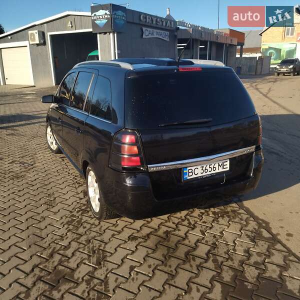 Мінівен Opel Zafira 2006 в Дрогобичі