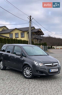 Минивэн Opel Zafira 2011 в 