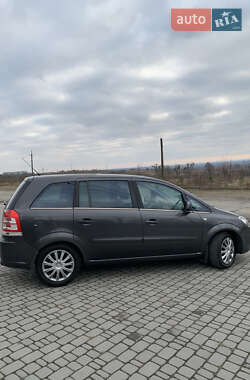Минивэн Opel Zafira 2011 в 