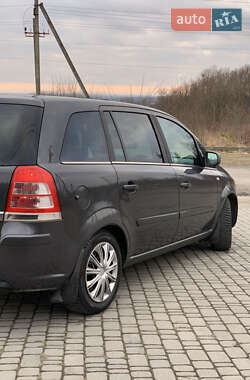 Минивэн Opel Zafira 2011 в 