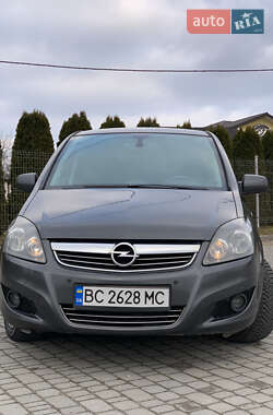 Минивэн Opel Zafira 2011 в 
