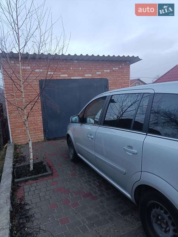 Минивэн Opel Zafira 2011 в Кропивницком