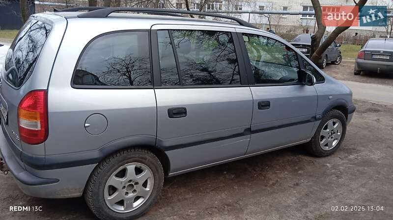 Opel Zafira 2001