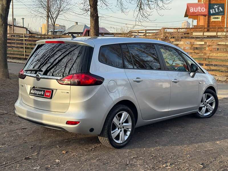 Минивэн Opel Zafira 2012 в Киеве