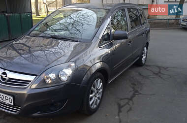 Минивэн Opel Zafira 2011 в Киеве