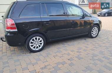 Минивэн Opel Zafira 2006 в Могилев-Подольске