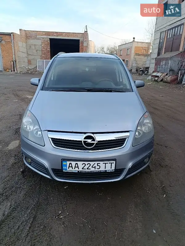 Минивэн Opel Zafira 2007 в 