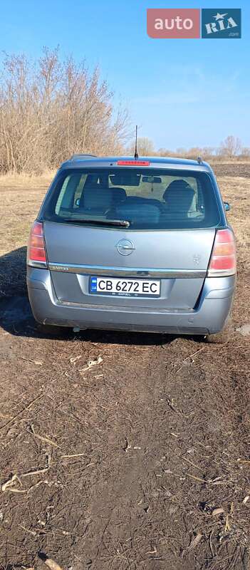 Минивэн Opel Zafira 2005 в Носовке