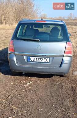 Минивэн Opel Zafira 2005 в 