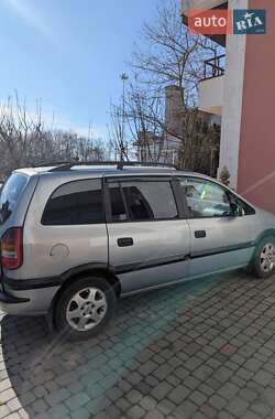Минивэн Opel Zafira 2000 в 