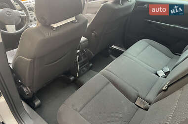 Минивэн Opel Zafira 2010 в 