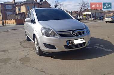 Минивэн Opel Zafira 2013 в Виннице