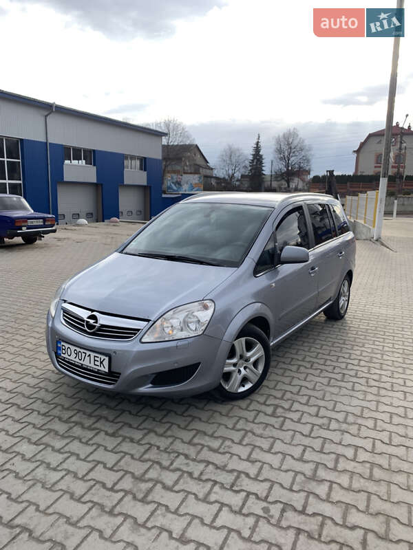 Минивэн Opel Zafira 2009 в Бучаче