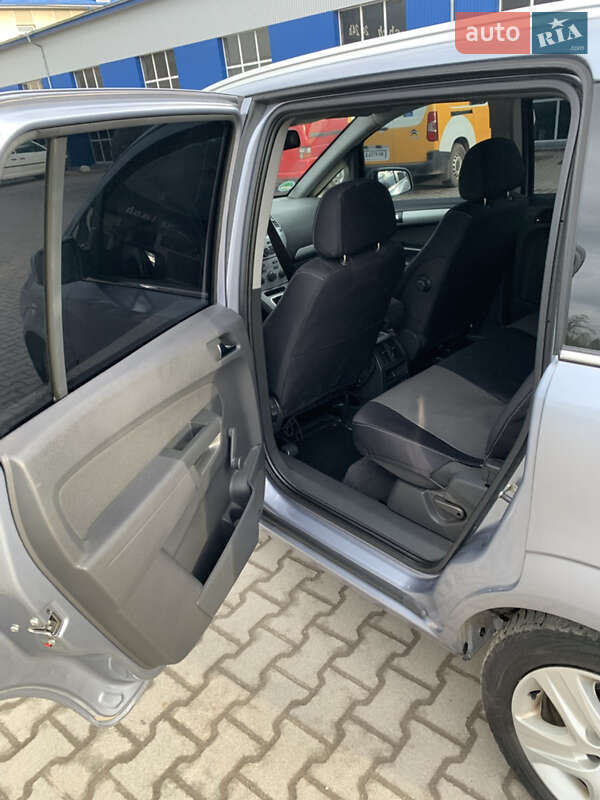 Минивэн Opel Zafira 2009 в Бучаче