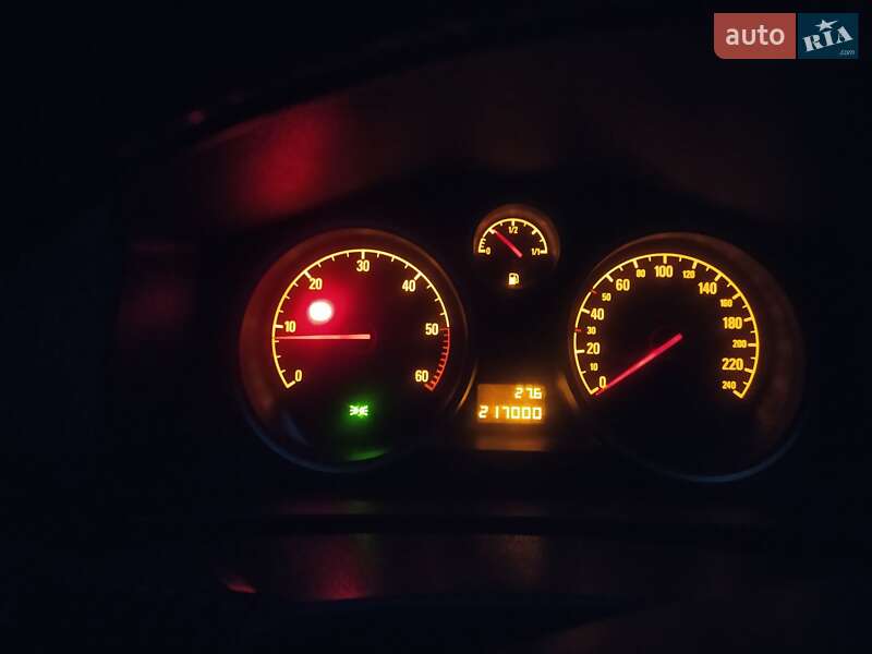 Минивэн Opel Zafira 2011 в Первомайске фото 8 Минивэн Opel Zafira 2011 в Первомайске