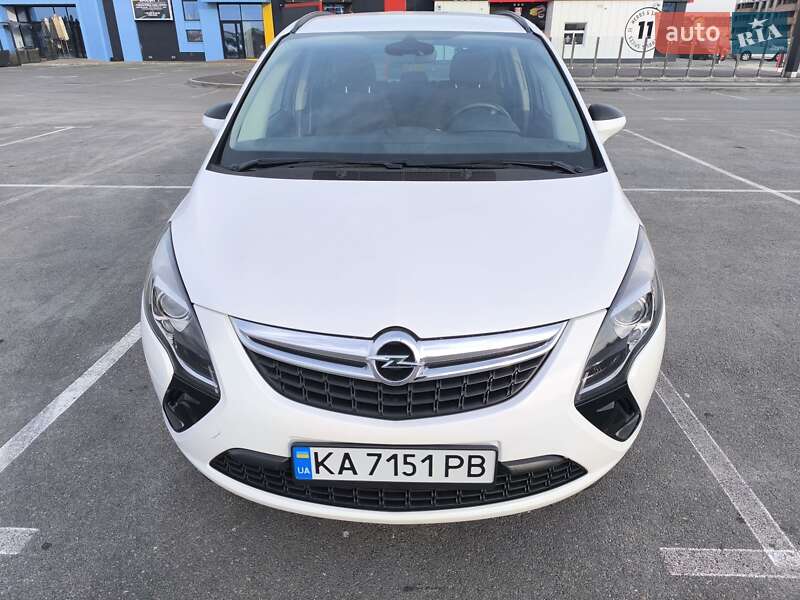 Opel Zafira 2011