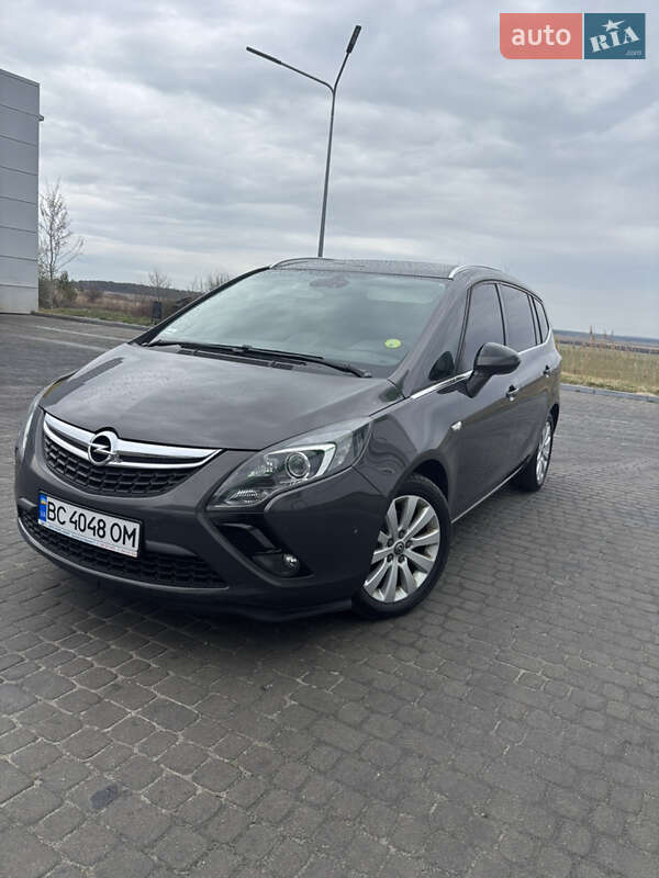 Минивэн Opel Zafira 2015 в Львове
