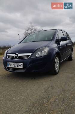 Минивэн Opel Zafira 2010 в Белгороде-Днестровском