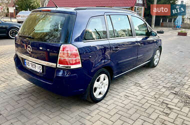 Минивэн Opel Zafira 2006 в 