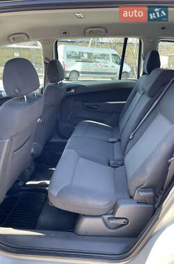 Минивэн Opel Zafira 2011 в 
