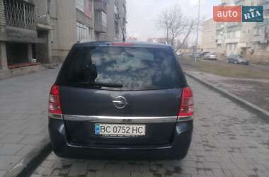Минивэн Opel Zafira 2011 в 