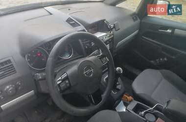 Минивэн Opel Zafira 2011 в 