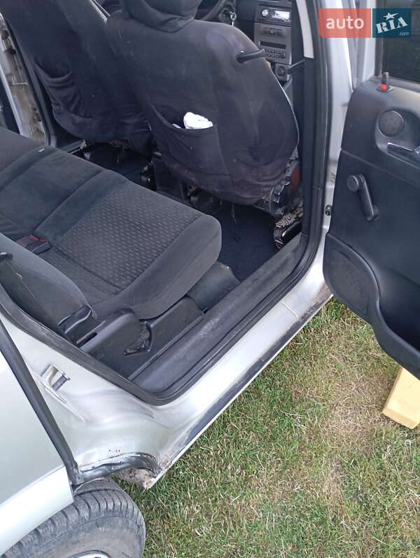 Мінівен Opel Zafira 2004 в Мельниці-Подільській фото 12 Мінівен Opel Zafira 2004 в Мельниці-Подільській