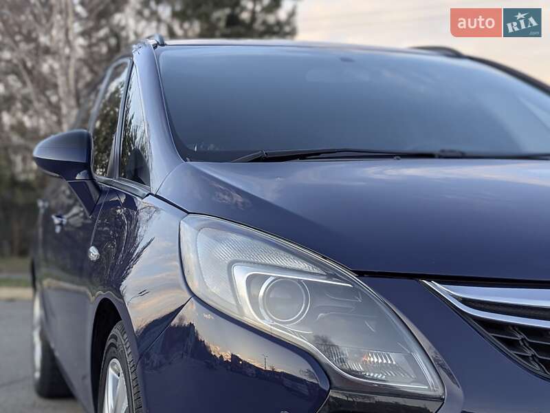 Мікровен Opel Zafira 2015 в Хмельницькому