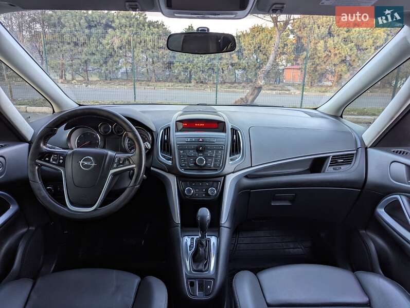 Мікровен Opel Zafira 2015 в Хмельницькому