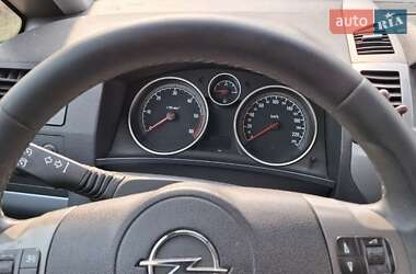 Минивэн Opel Zafira 2007 в 