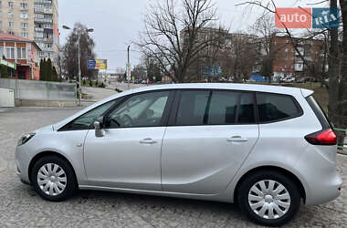 Минивэн Opel Zafira 2018 в 