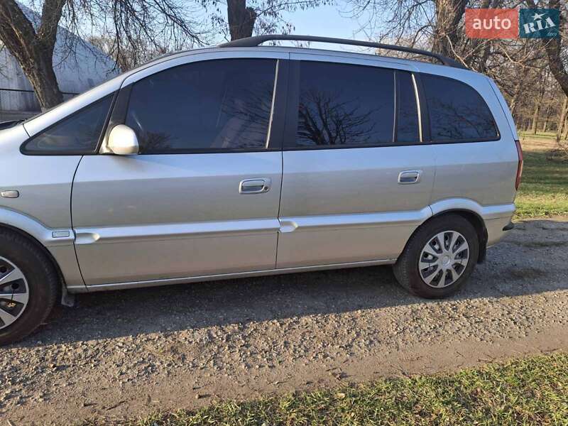 Opel Zafira 2004