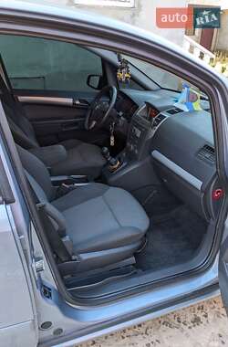 Минивэн Opel Zafira 2006 в 
