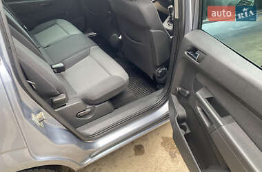 Минивэн Opel Zafira 2006 в 