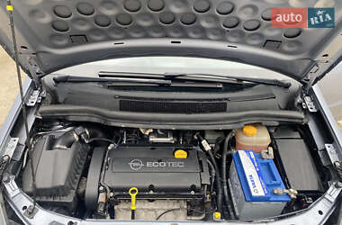 Минивэн Opel Zafira 2006 в 