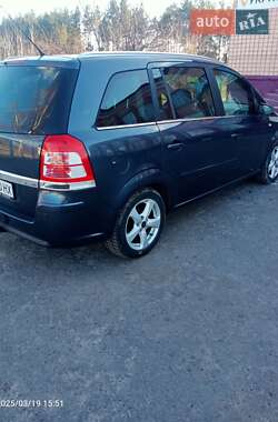 Минивэн Opel Zafira 2008 в 