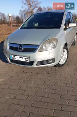 Минивэн Opel Zafira 2005 в 