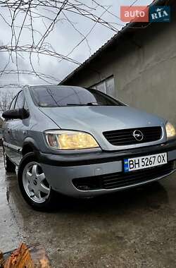 Минивэн Opel Zafira 2001 в 