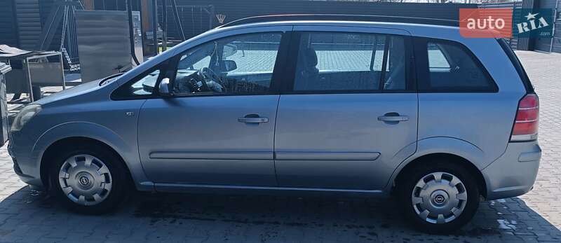 Мінівен Opel Zafira 2006 в Луцьку