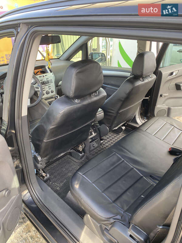 Мінівен Opel Zafira 2009 в Золочеві