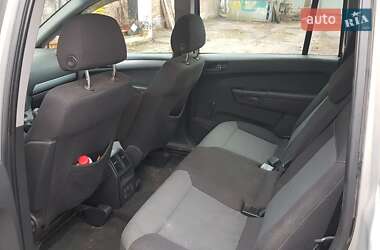Минивэн Opel Zafira 2005 в Киеве