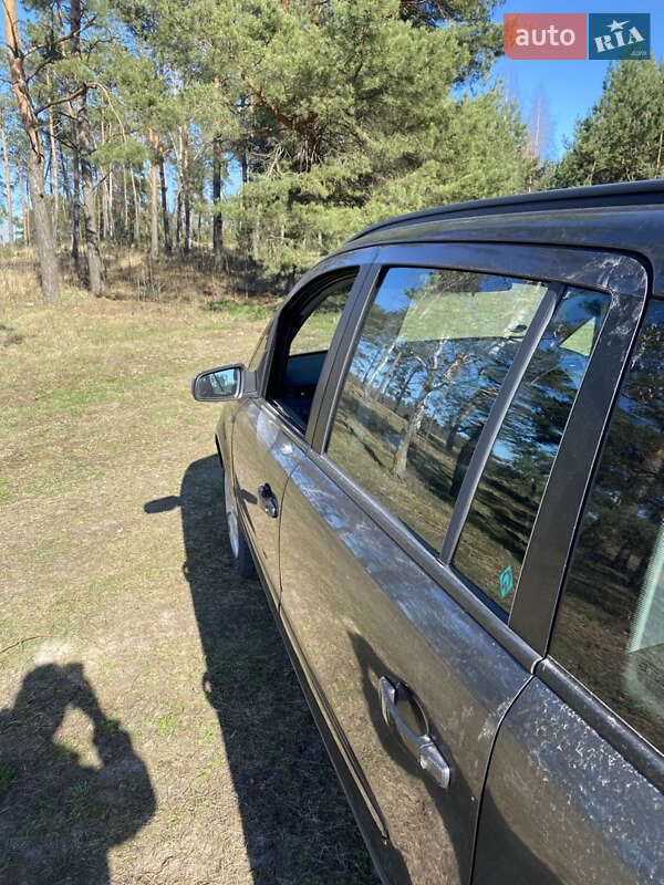 Мінівен Opel Zafira 2009 в Острозі