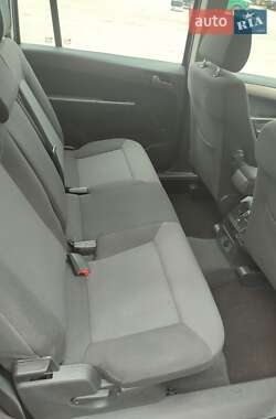 Минивэн Opel Zafira 2008 в 