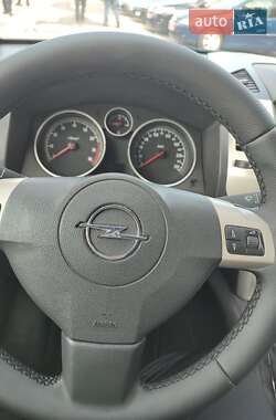 Минивэн Opel Zafira 2008 в 
