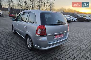 Минивэн Opel Zafira 2009 в 