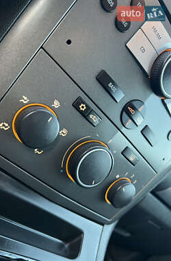 Минивэн Opel Zafira 2006 в 
