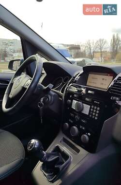 Минивэн Opel Zafira 2009 в 