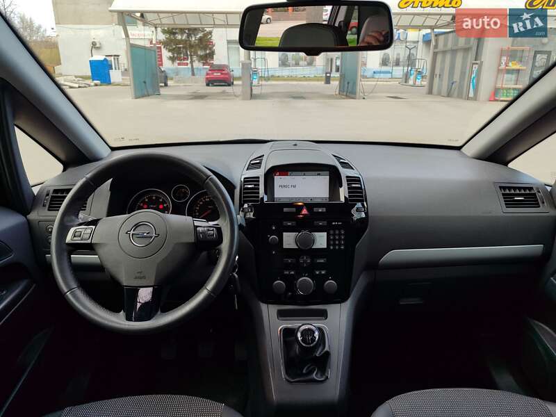 Минивэн Opel Zafira 2009 в Белой Церкви
