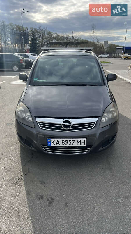 Opel Zafira 2010
