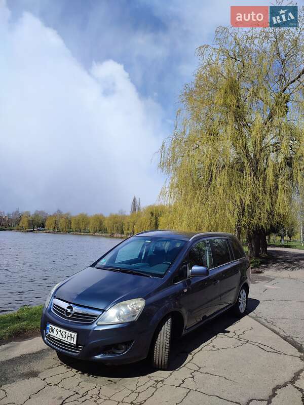 Мінівен Opel Zafira 2009 в 